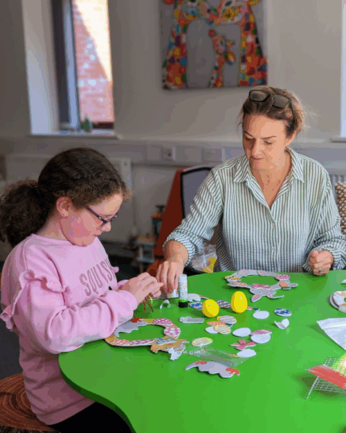 CRAFT MATERIALS FOR A FAMILY SUPPORT SESSION